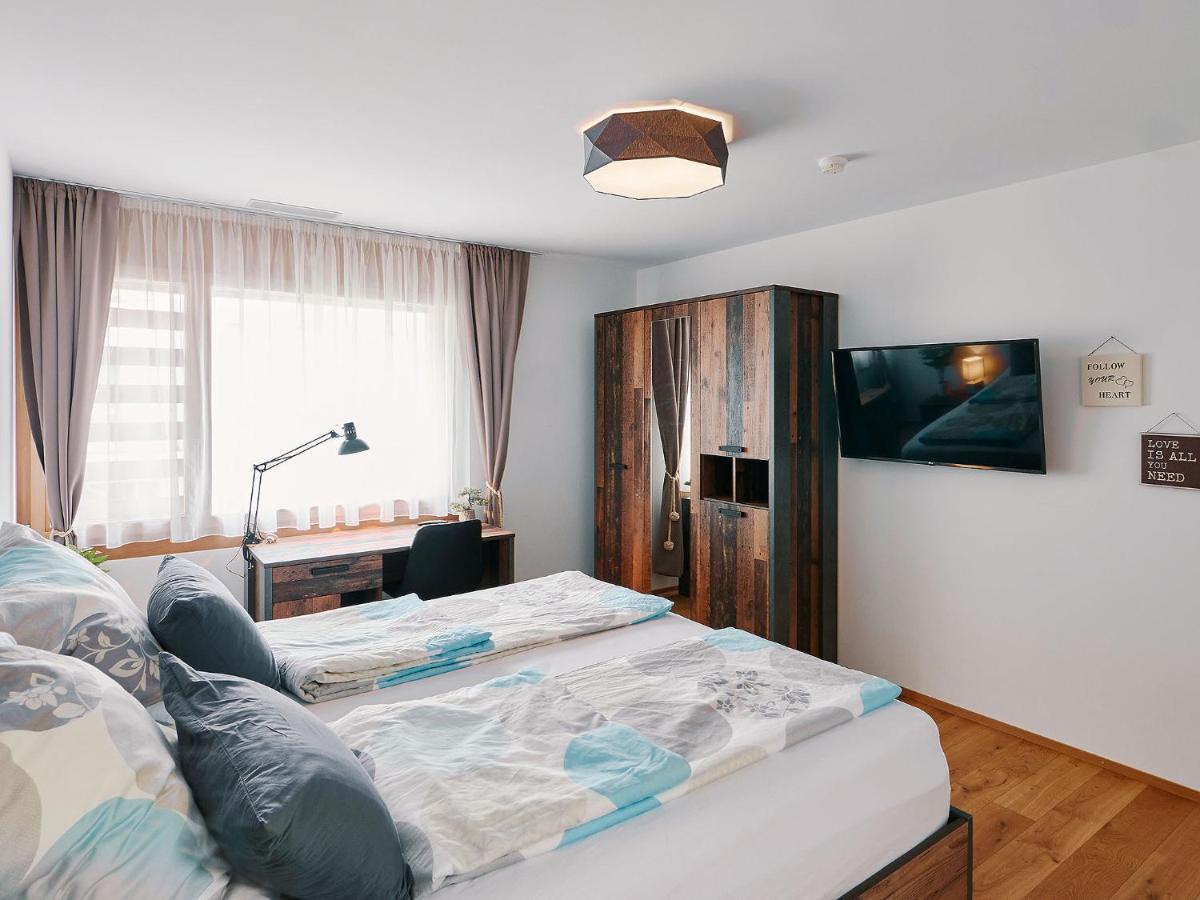Montanas - Luxuswohnung Mit Kamin - Nahe Caumasee & Talstation 弗利姆斯 外观 照片